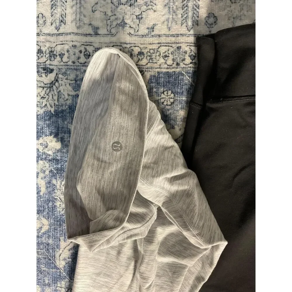 Lululemon Women's Black and Grey Leggings